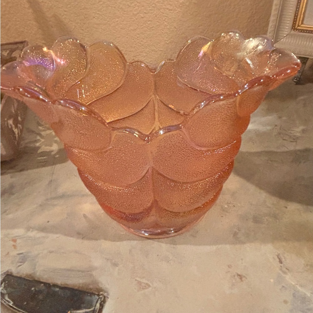 LE Smith Vintage Iridescent Glass Leaf Flared Vase/Bowl